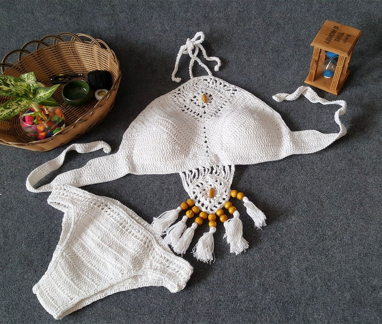 2021 Europe and the United States new woman swimsuit set, beach sunshine bath, foreign trade Crochet Crochet tassel bikini
