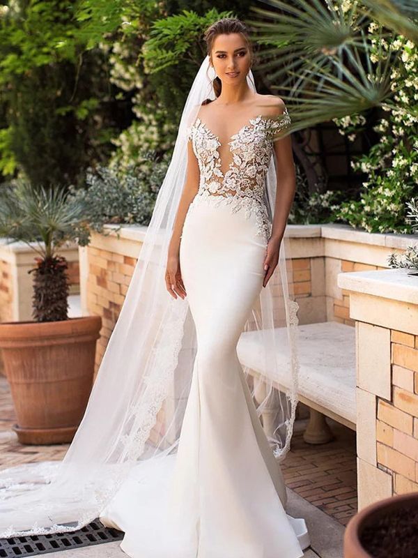 Deep Collar Wedding Dress