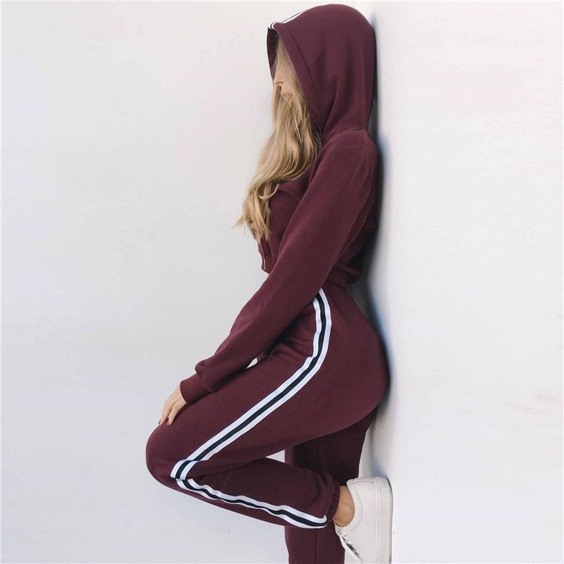 Europe and the United States explosions, the sale of hot-selling summer women's new hooded sweater foreign trade sports suit